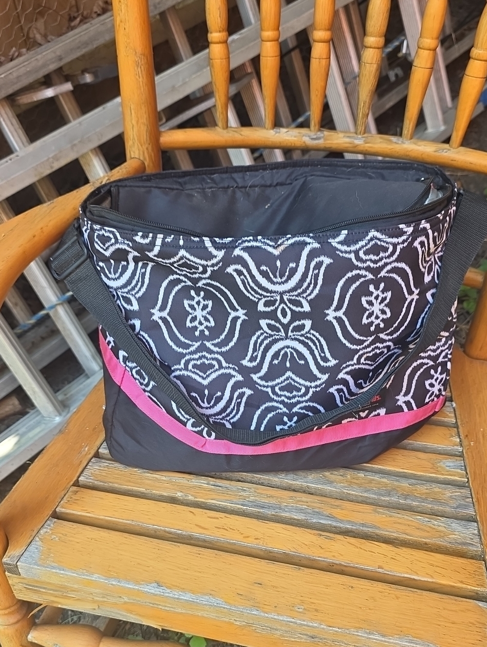 Black and Pink Patterned Women's Lunch Bag